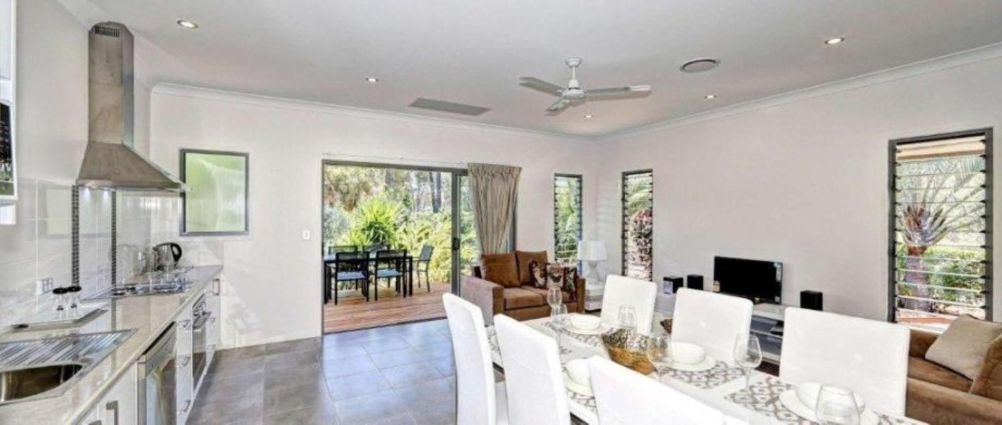 Woodgate Beach Houses Bagian luar foto