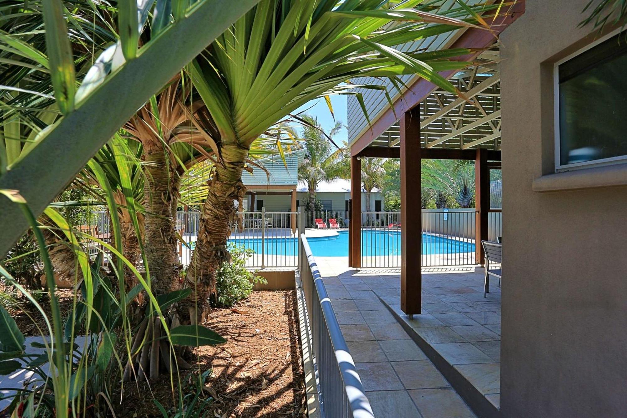 Woodgate Beach Houses Bagian luar foto